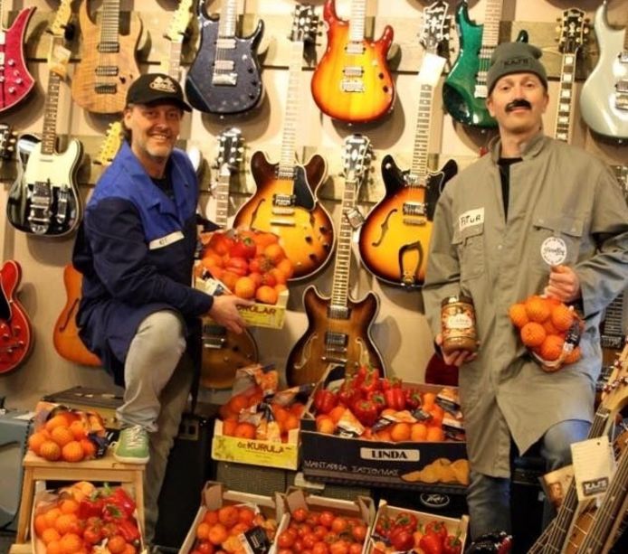 Enschedese gitaarwinkel: 'Wat de Lidl kan, kunnen wij ook' | Enschede |