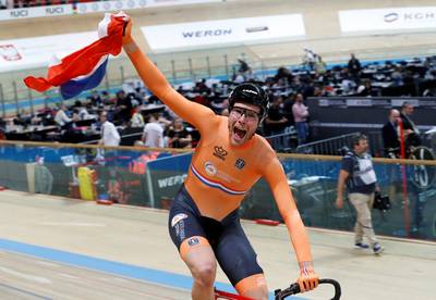 Wageninger Van Schip voor het eerst wereldkampioen op puntenkoers