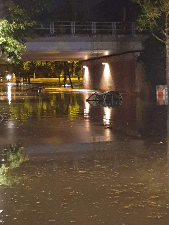 Het onweer sloeg bijzonder hard toe in Kortrijk.