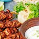 Recept: gemarineerde kipspiesen met mangosalsa