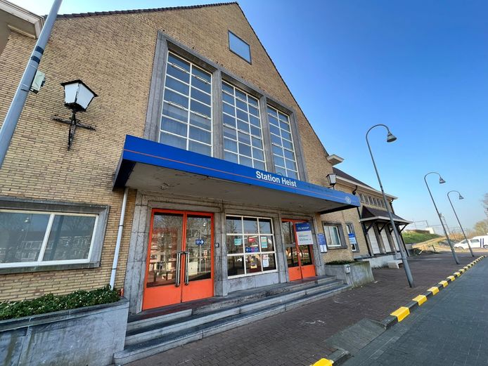Het station van Heist staat te koop