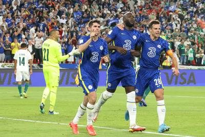 LIVE. 1-1! Veiga zet penalty om, Lukaku kopte Chelsea eerder op voorsprong in finale WK voor clubs