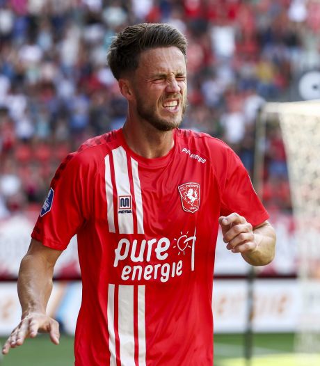 Ricky van Wolfswinkel hard voor teamgenoten: ‘We speelden als stel kleuters op schoolreisje’