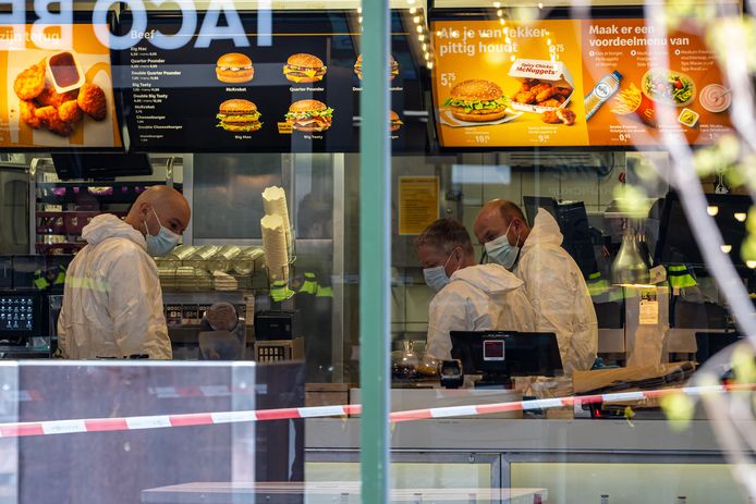 Er wordt onderzoek gedaan in de McDonalds.