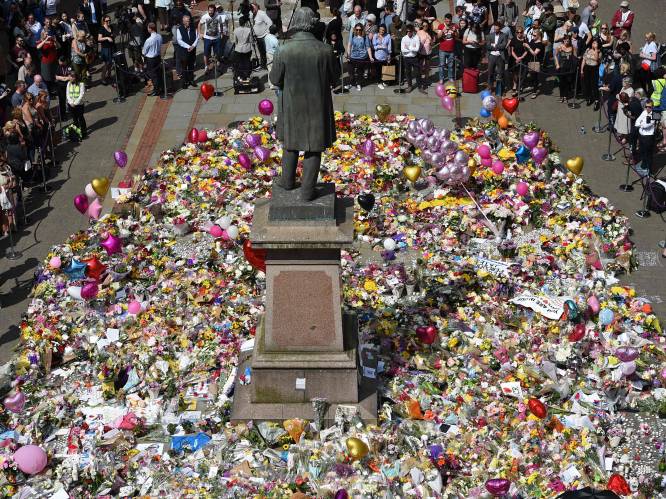 1 jaar later: Groot-Brittannië brengt hulde aan slachtoffers van aanslag in Manchester