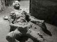 Wat deed deze man toen Vesuvius honderden slachtoffers maakte? Het internet gonst van suggesties