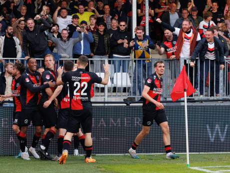 Almere in de ban van mogelijk debuut in eredivisie: ‘Hadden moeiteloos nóg 4000 kaarten kunnen verkopen’