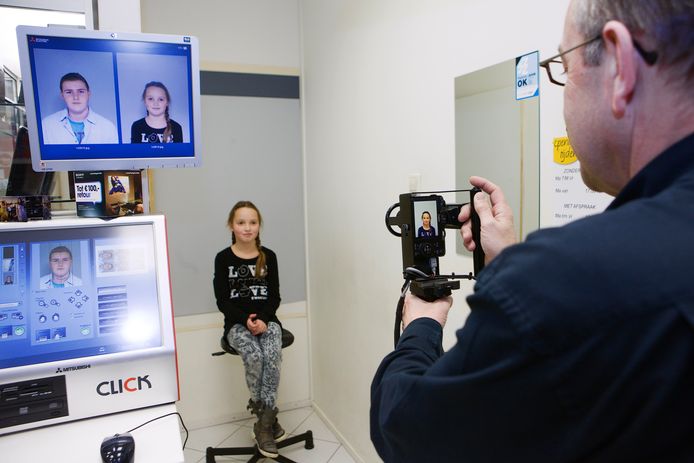 Pasfoto's laten maken blijkt niet altijd simpel.