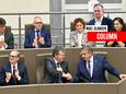 Vlaamse ministers van CD&V, N-VA en Open VLD samen met Vlaams minister-president Jan Jambon in het Vlaams parlement na de uitgestelde Septemberverklaring.