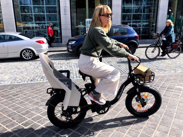 Inges elektrische fiets door politie in beslag genomen: "Door de gashendel wordt het beschouwd als bromfiets, dat had de handelaar niet verteld” | Antwerpen | hln.be
