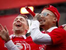 Spelers van PSV zetten Eindhoven op zijn kop tijdens onvergetelijk kampioensfeest: ‘Ik ben dronken ouwe’