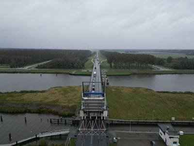 Storing aan brug leidt tot files tussen Nijkerk en Zeewolde, verkeer moet omrijden via Harderwijk