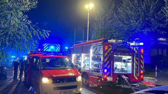 Brand in garages Schotense assistentiewoningen: 67 bewoners geëvacueerd