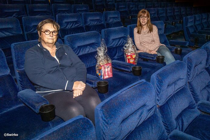 Lien Staels en Rita Van den Borre van de Aalsterse bioscoop.