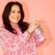 Charo (31) staat bekend als Rotterdamse Poetsqueen: 'Als ik aan het koken ben, gebruik ik mijn loze tijd nuttig met schoonmaken'
