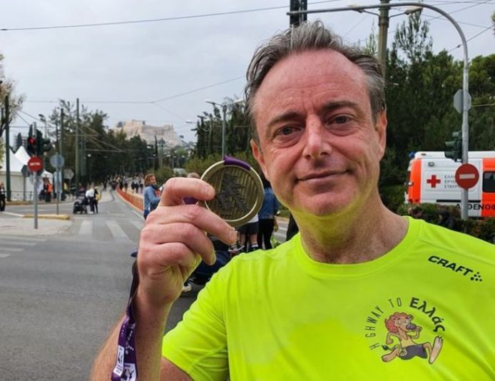 Bart De Wever deed vier uur en achttien minuten over de Marathon van Athene dit weekend.