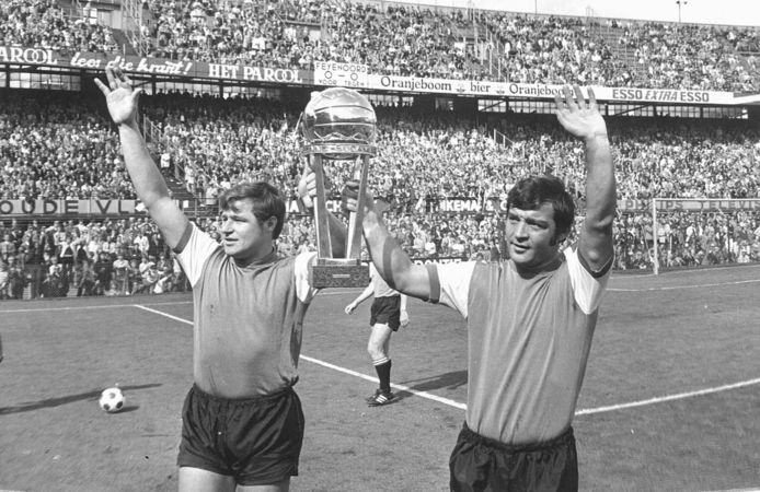 Hoe Theo de Tank Ajax omver kegelde en met Feyenoord kampioen werd | Sport  | bndestem.nl