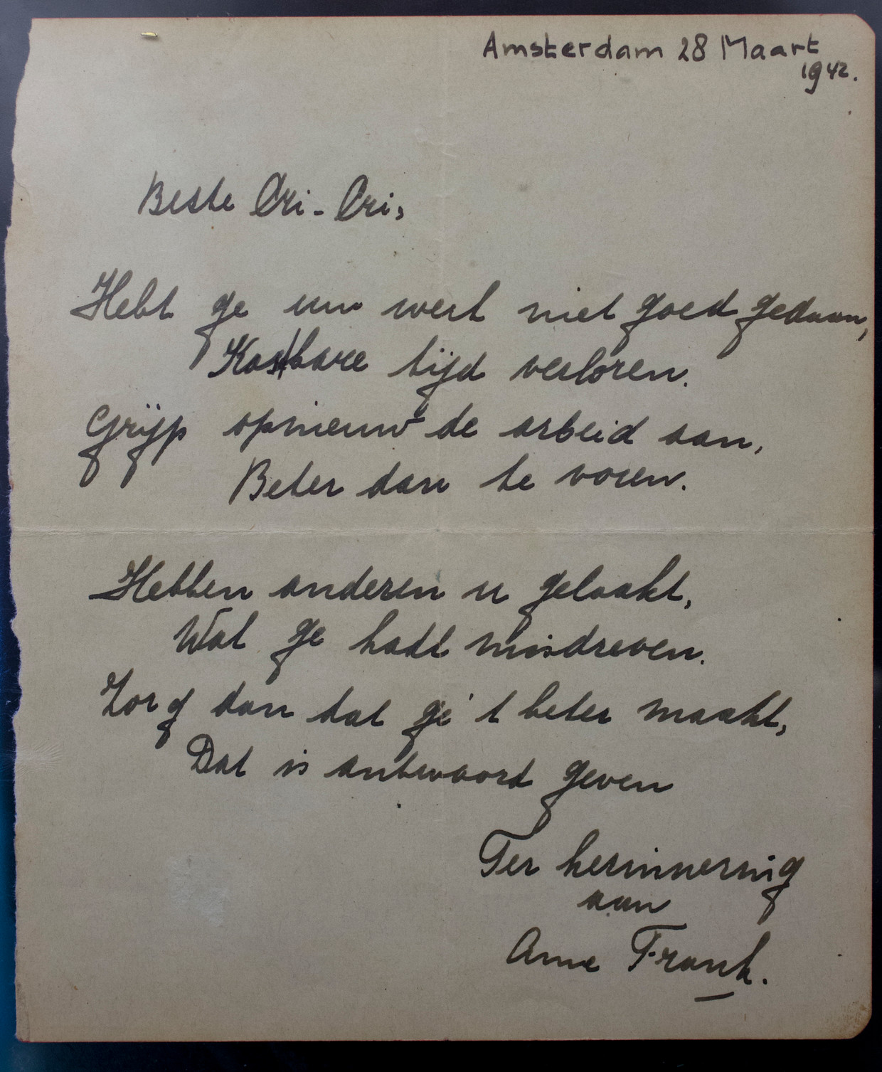 Wonderbaarlijk Gedicht Anne Frank brengt 140.000 euro op | Trouw SR-31