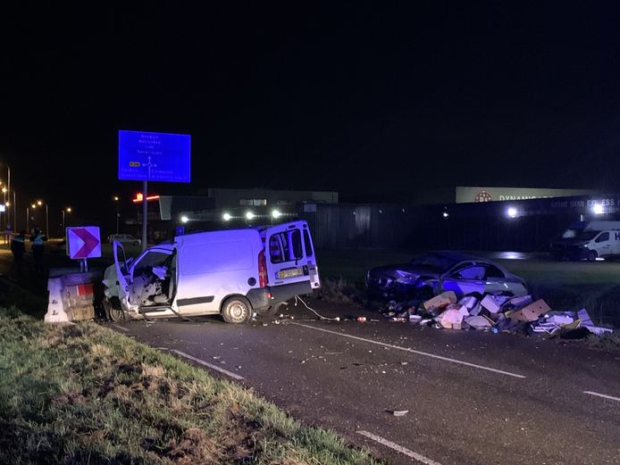 De ravage na het ernstige ongeval in Lengel.