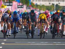 De Kleijn laat zich ‘in al het sprintgeweld’ van UAE Tour meteen van voren zien