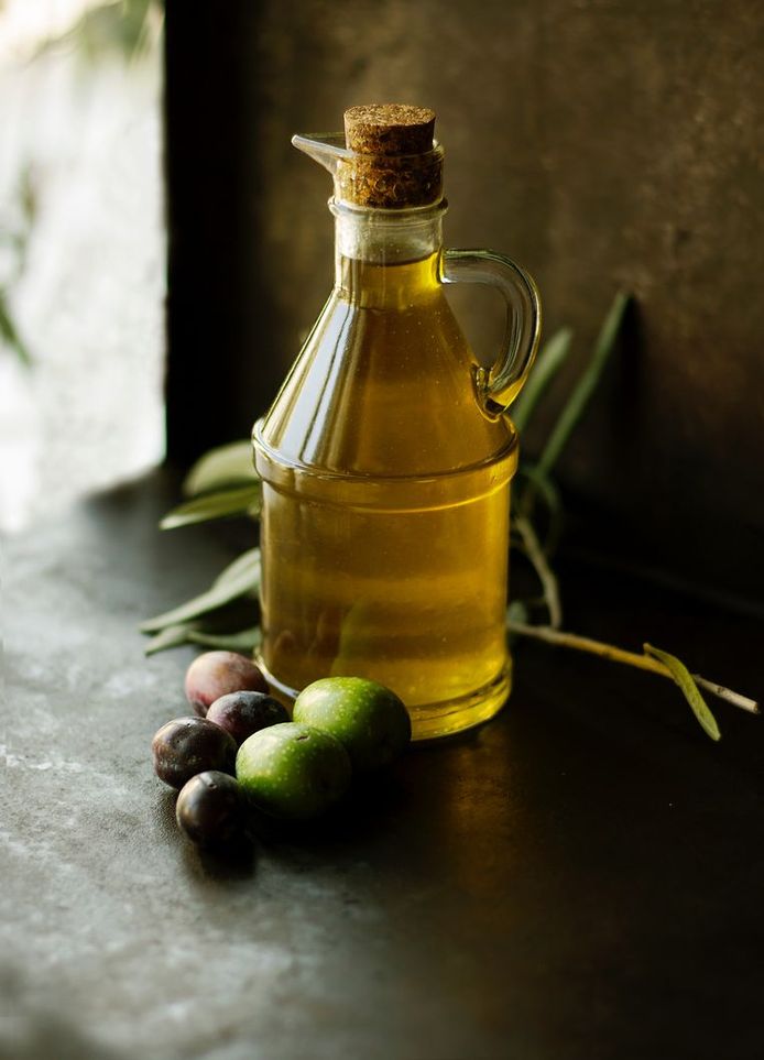 Geladen aankunnen Anzai Jamie Oliver gebruikt olijfolie als bodymilk, maar moeten we dit advies  opvolgen? | Koken & Eten | AD.nl