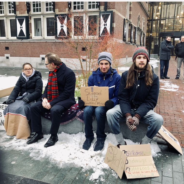Steuntroepen uit Alkmaar Beeld 