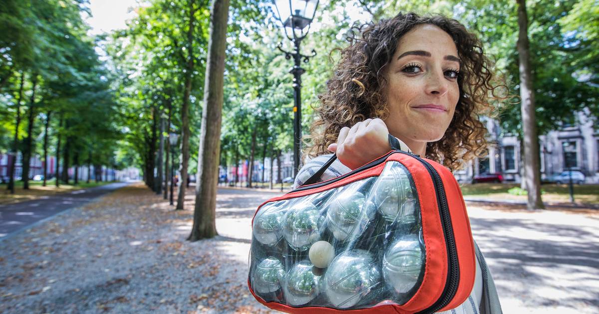 VVD Jeu de boules op Lange Voorhout moet de eenzaamheid