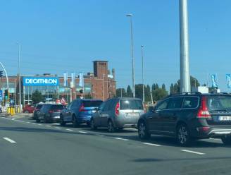 Verkeerschaos aan de Muide in Gent door brand langs treinsporen: “Defecte rem veroorzaakte vonk”