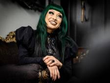 Op straat wordt gothic Ana (45) raar aangekeken, maar op haar werk in de zorg wordt ze wél geaccepteerd