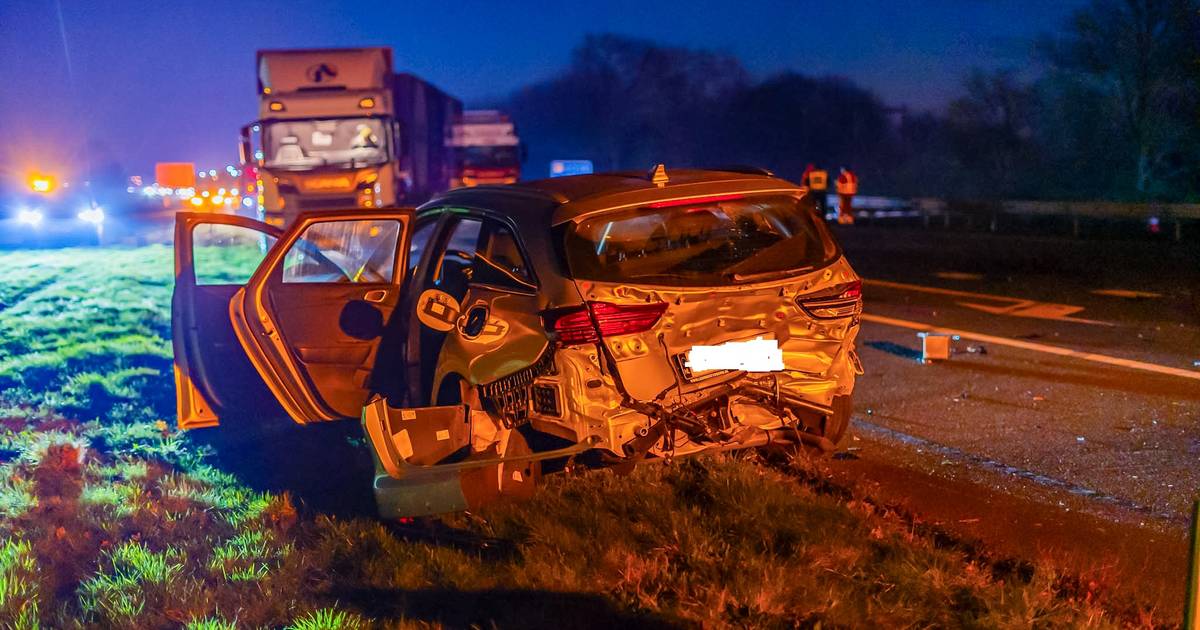 Verkeersongeluk met vier auto’s en gewonden op A1 ravage inmiddels opgeruimd, snelweg weer open