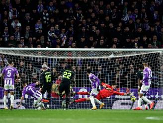 KIJK. Een uitmuntende Thibaut Courtois en Karim Benzema schenken Real Madrid gevleide zege bij Valladolid