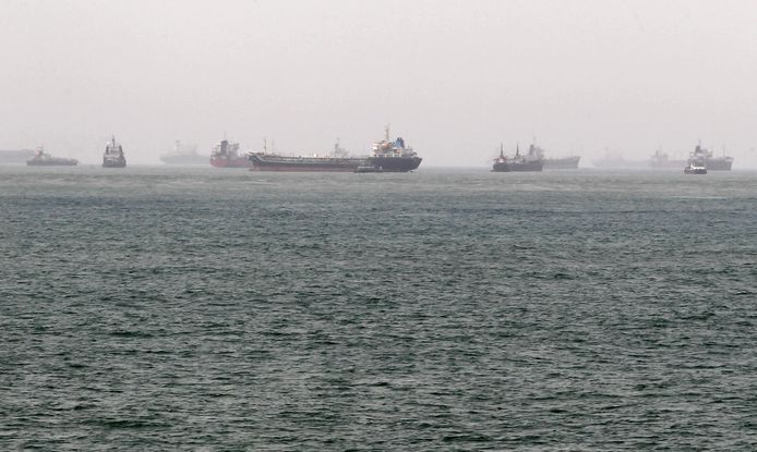 Schepen en tankers voor de kust van Lagos in Nigeria.