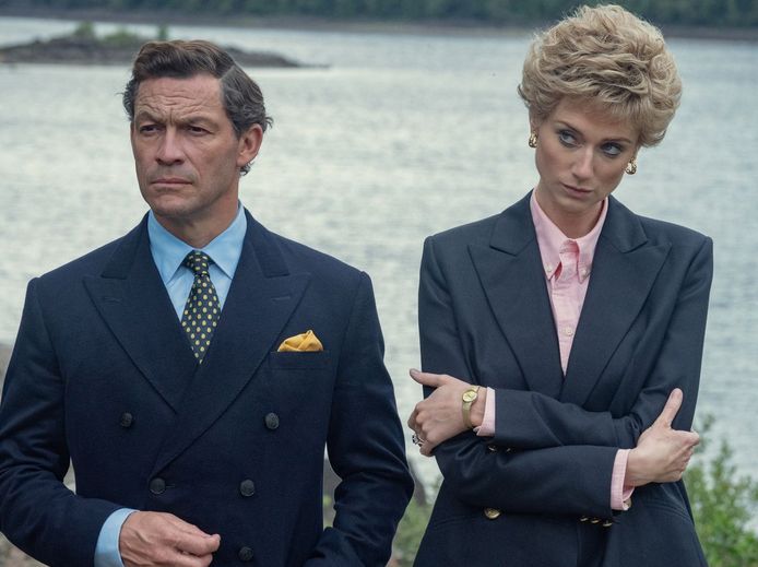 Dominic West en Elizabeth Debicki als prins Charles en prinses Diana in 'The Crown'.