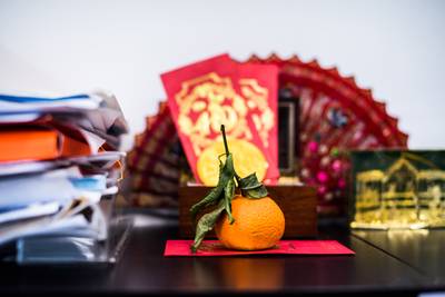 Chinees Nieuwjaar in Gelderland: Waarom de rode vuurwerksnippers lang op straat blijven liggen