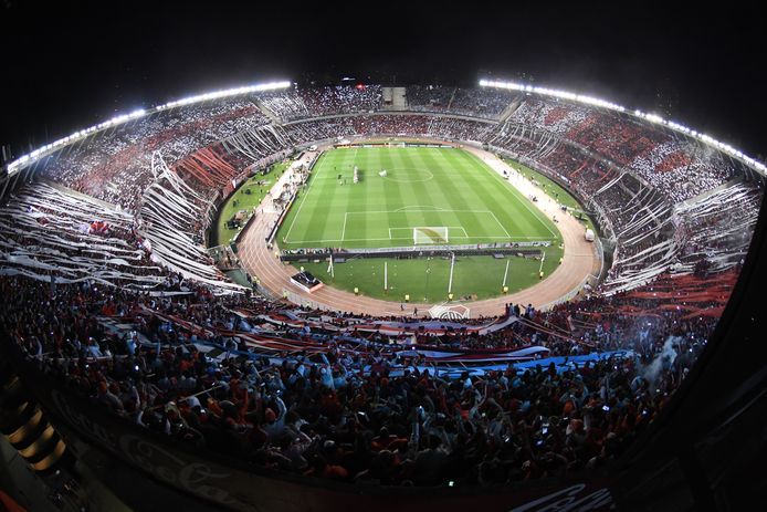 Estadio Monumental Antonio Vespucio Liberti afgelopen nacht voor aanvang van River Plate - Grêmio.