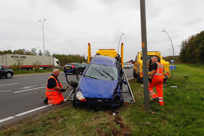 Op de N2 vond donderdagmiddag een ongeluk plaats. De bestuurster had een engeltje op haar schouder.