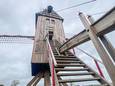 De pas gerestaureerde Tissenhovemolen in Mater.