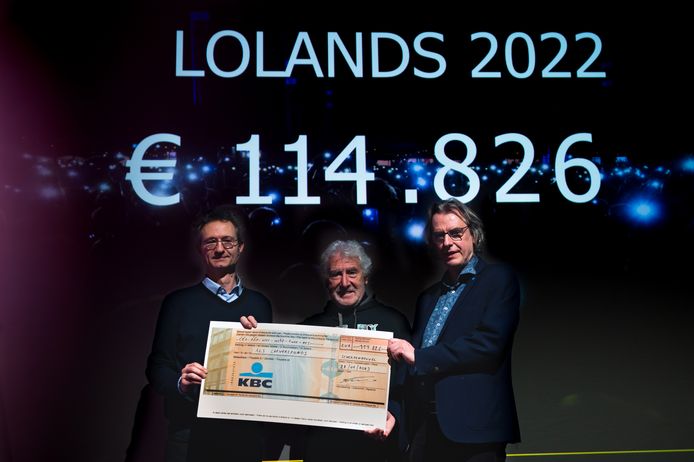Lolands schenkt cheque van 114.826 euro aan KuLeuven voor ALS.