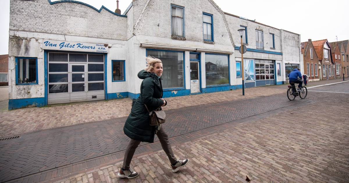 De laatste ‘rotte appel’ van Bruinisse wordt weggewerkt; ‘Iedereen ziet in dat er nu iets moet gebeu