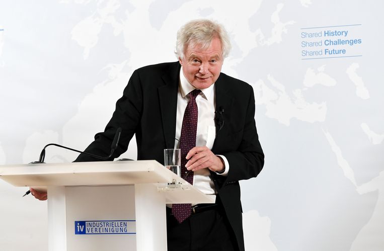 Brexitminister David Davis houdt een toespraak over de Britse brexitkoers in Wenen. Beeld AFP