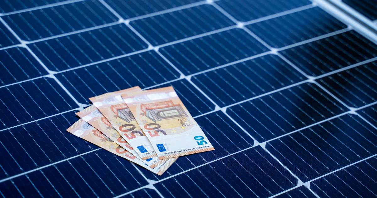 Prijzen Zonnepanelen Dalen Snel: Waarom? En Wat Voelt De Consument Daarvan?  | Mijngids | Hln.Be