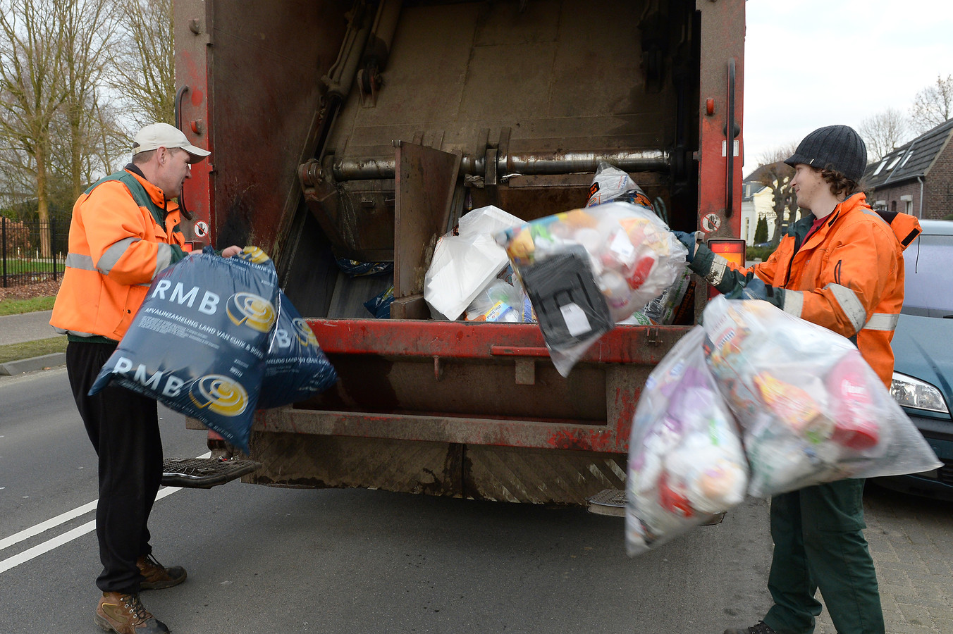 Ondanks eerdere ophef ook in 2023 geen papieren afvalkalender Land van