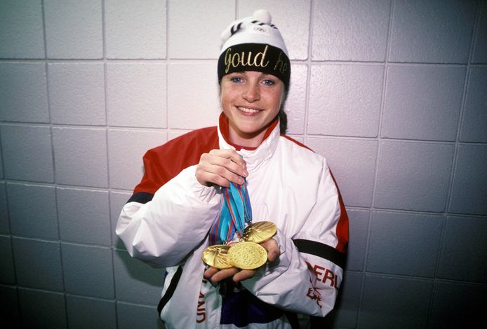 Yvonne van Gennip met de medailles die ze won in 1988