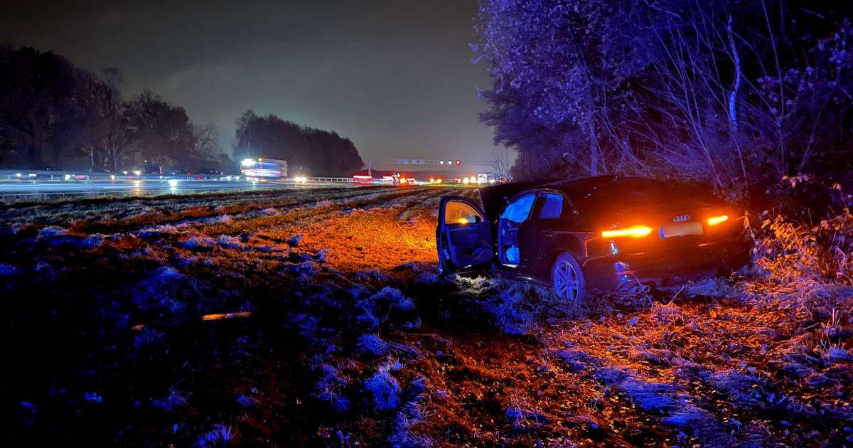 Spookrijder veroorzaakt ongeluk op de A1 bij Holten: op andere weghelft gaat het óók mis.
