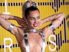 Miley Cyrus: Disney-sterretje, drugsgebruikende naaktloper, popster en... metalzangeres!