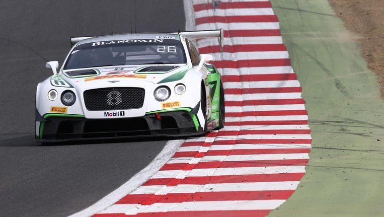 De Bentley van Maxime Soulet. Beeld SRO
