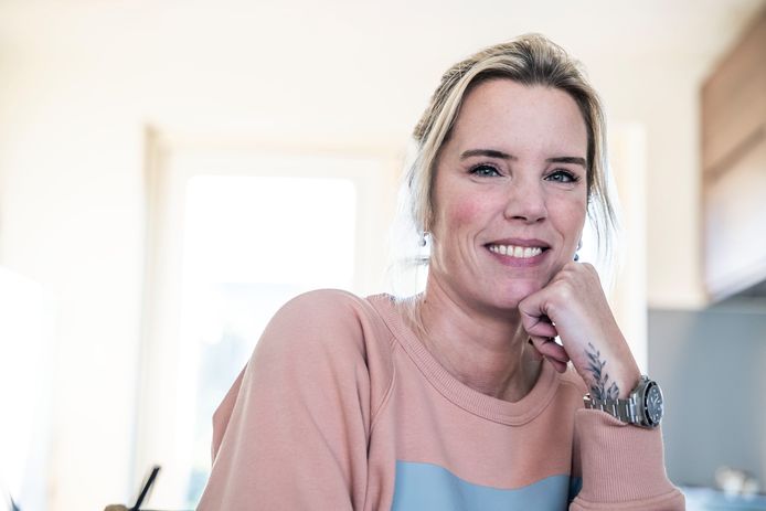 De Nederlandse Kim Gündel is als ambassadeur actief, als ervaringsdeskundige. Zij heeft endometriose, maar het duurde 22 jaar voor zij die diagnose kreeg.
