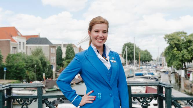Manouk vliegt voor KLM de hele wereld rond: ‘Het werk als stewardess is meer dan alleen koffie inschenken’