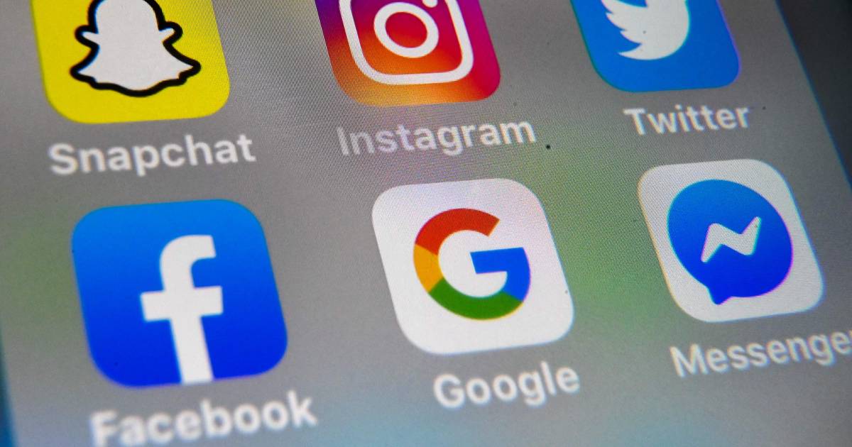 Tens of thousands of users report disruption to Google, Snapchat, Spotify  and other major sites 