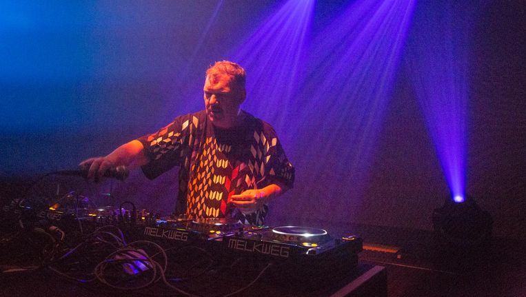 na 30 jaar draaien vindt joost van bellen zichzelf nog steeds opnieuw uit het parool